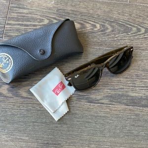 Ray-Ban Wayfarer Sunglasses